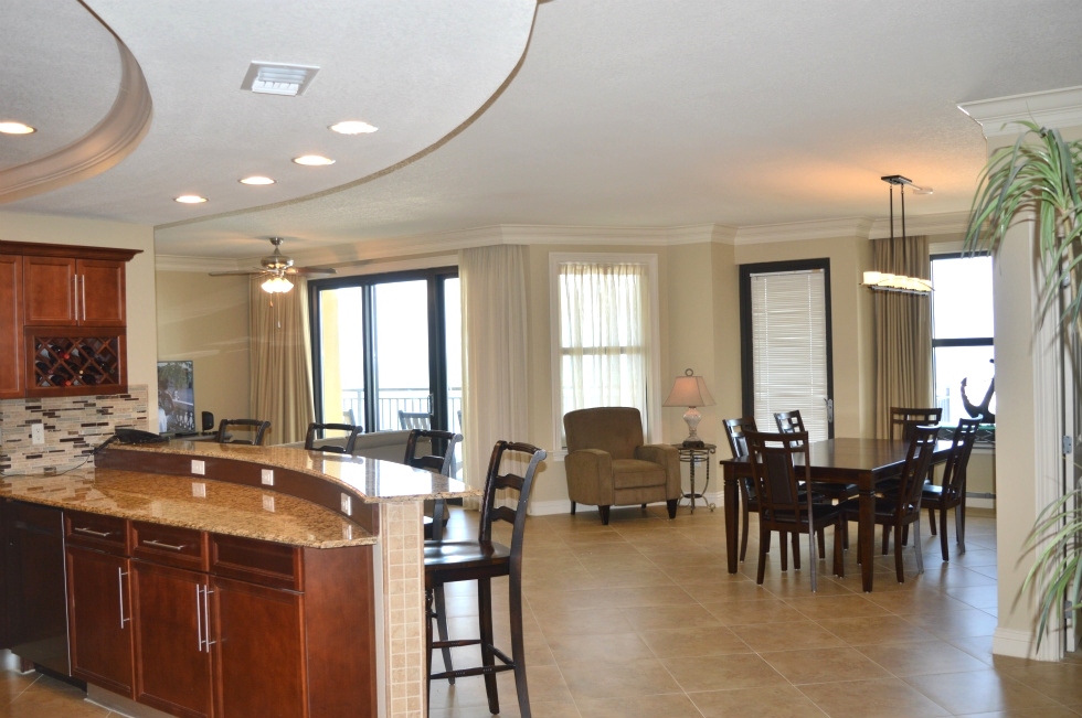 GulfSide Condominium Rental (850) 865-7186 Florida | Emerald Grande Condo Unit 725 Florida Condo Rental 